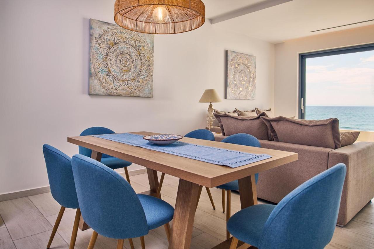 Sea Front Apartment *